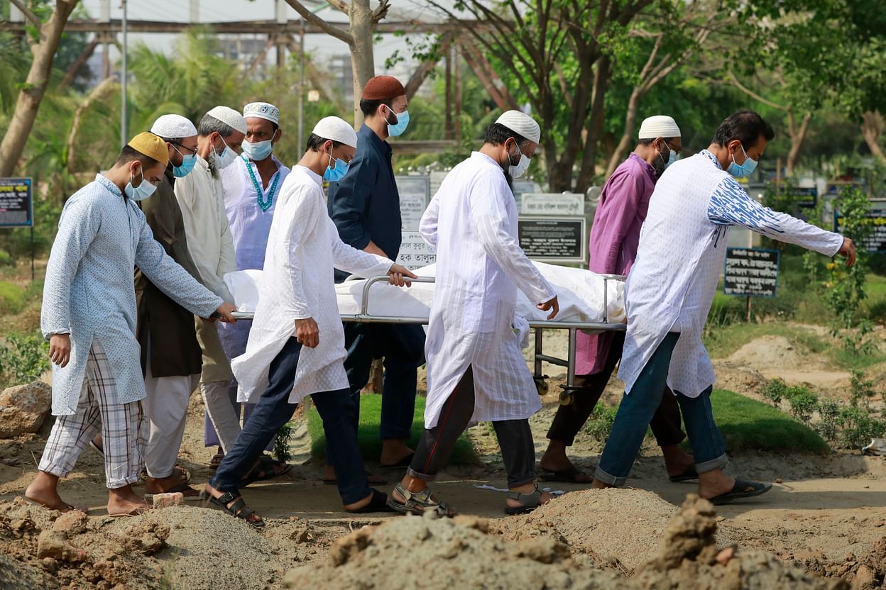 করোনায় ১১৫ মৃত্যু, শনাক্ত ৮৮২২