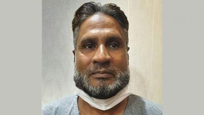 ডবলমুরিংয়ে শিক্ষক লাঞ্ছিতের ঘটনায় ‍যুবদল নেতা গ্রেপ্তার