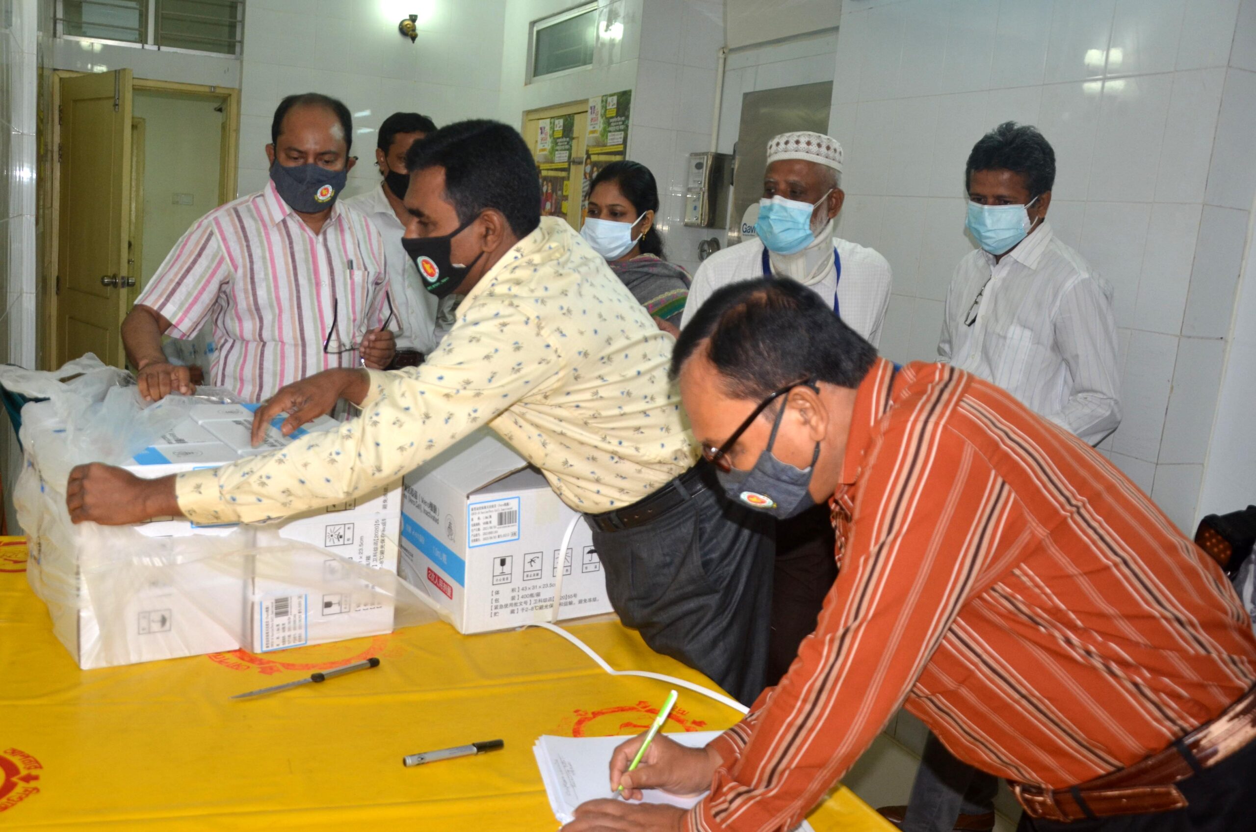 চট্টগ্রামে মঙ্গলবার থেকে টিকার কার্যক্রম শুরু